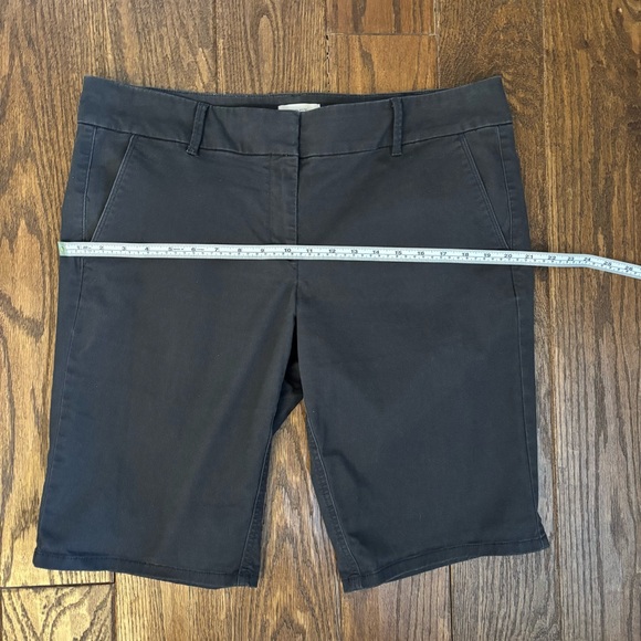 LOFT Dark Gray Bermuda Shorts with Front Pockets - Picture 4 of 9